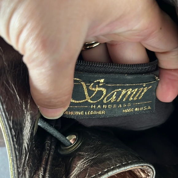 Vintage Metallic Genuine Leather Bucket Crossbody Bag - Picture 9 of 9